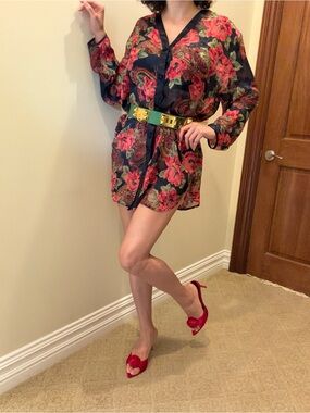 Vintage Victoria’s Secret M/L sheer top/dress.